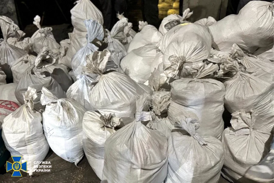 Понад тонну героїну спалили днями в Україні - фото 1