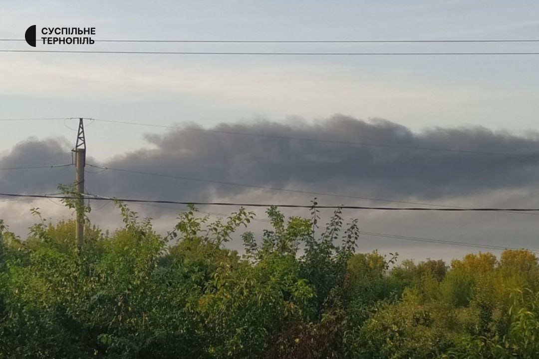 Внаслідок атаки у Тернополі небо затягнуто чорним димом