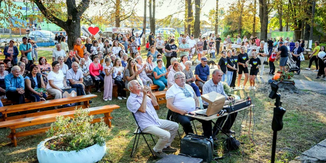 У Новомильську Здолбунівської ТГ відбувся благодійний захід на підтримку ЗСУ У Новомильську Здолбунівської ТГ відбувся благодійний захід на підтримку ЗСУ