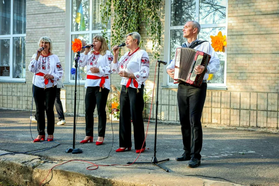 У Новомильську Здолбунівської ТГ відбувся благодійний захід на підтримку ЗСУ - фото 1