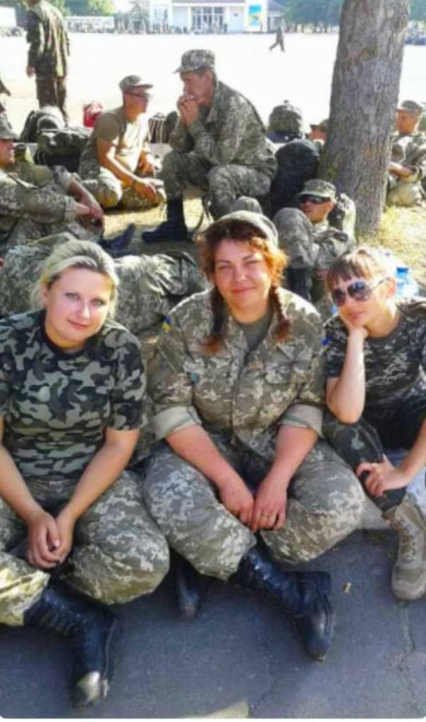 Бойова медикиня не раз ходила як по лезу ножа - фото 1