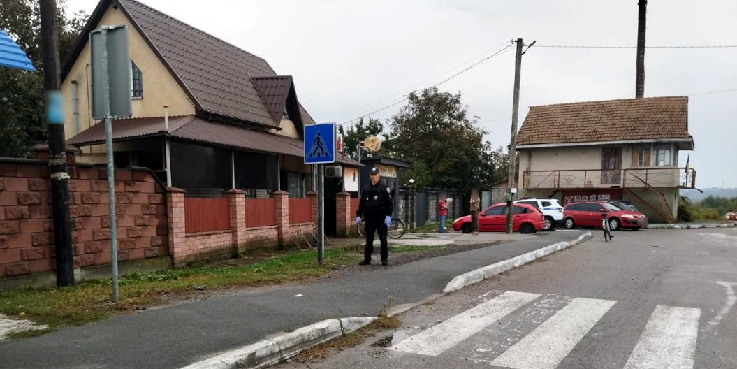 За побиття і викрадення речей у Рівненському районі затримали мешканця Хмельниччини