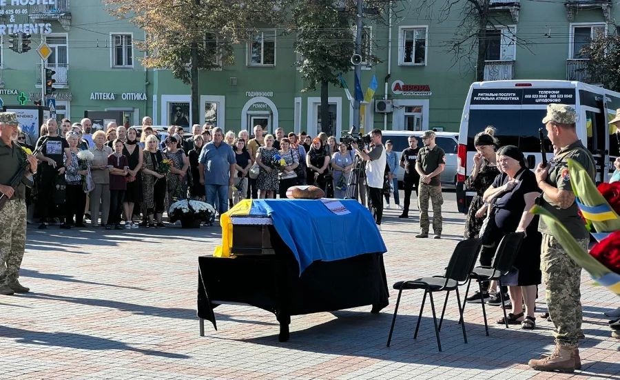 У Рівному провели у засвіти полеглого Захисника - фото 2
