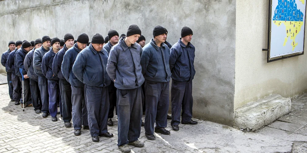 Російським полоненим заборонили дзвінки додому