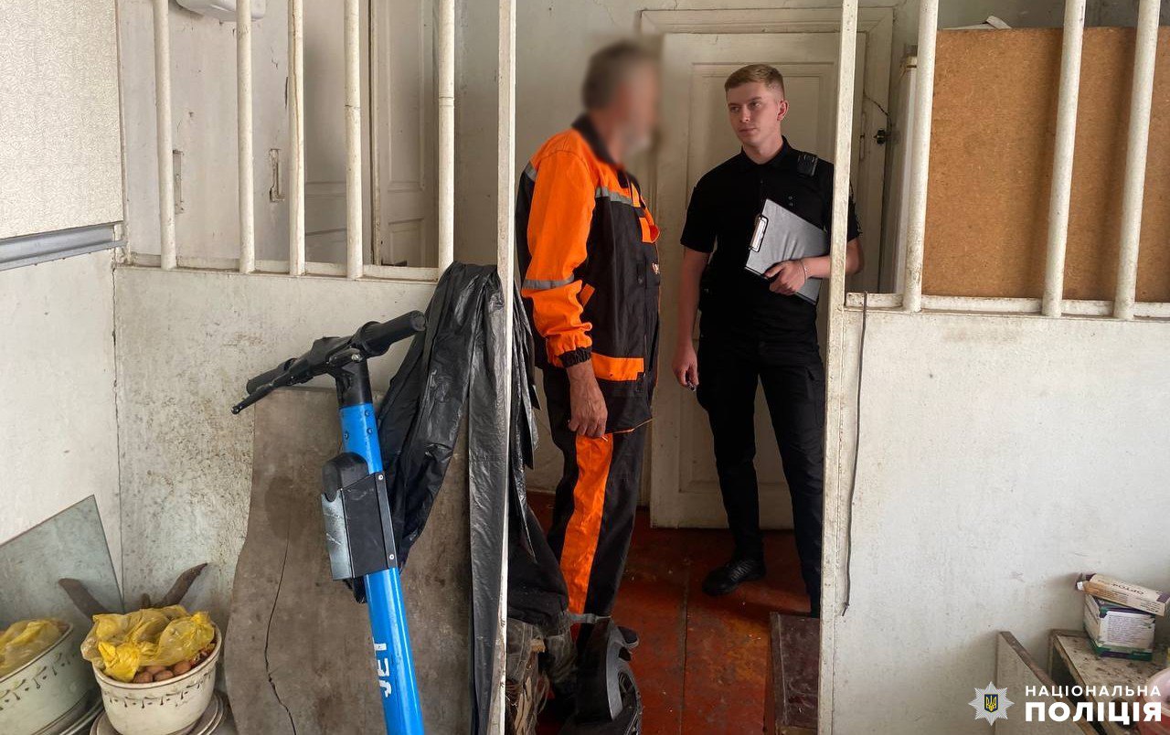 Поліцейські викрили рівнянина на крадіжці електросамоката