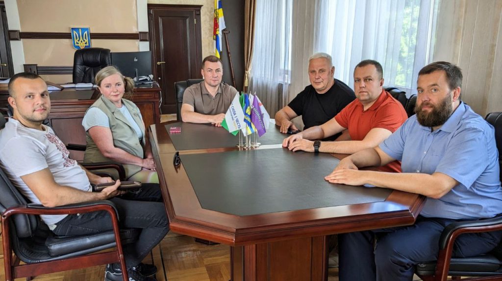 Австралійська діаспора підтримала рівненських ветеранів ліками та дитячими листівками - фото 1