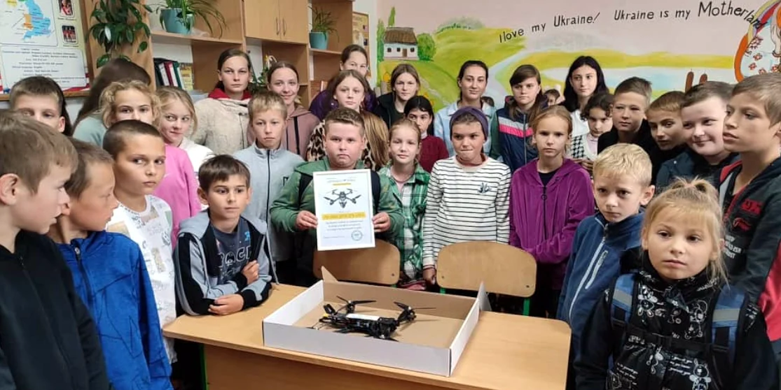 6 FPV дронів для захисників від Бугринської громади (ФОТО)