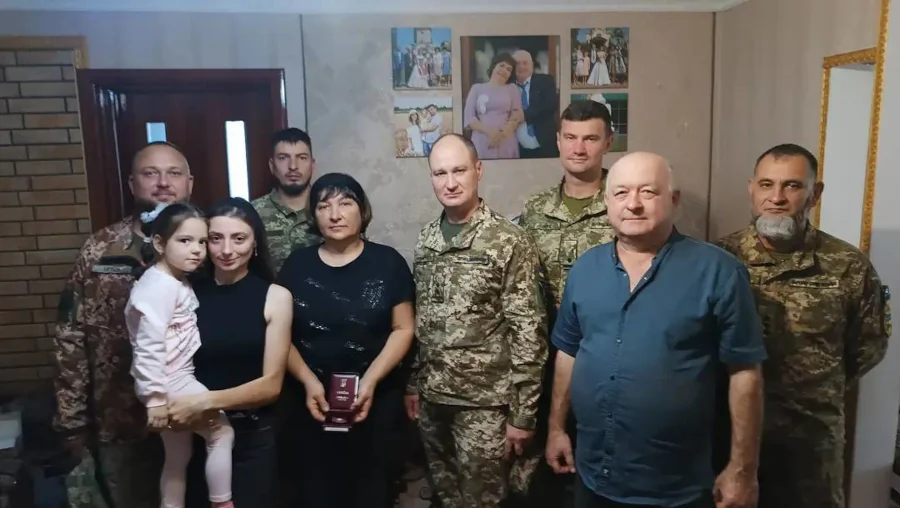 Орденом Богдана Хмельницького (посмертно) нагородили воїна з Рівненщини - фото 1 Орденом Богдана Хмельницького (посмертно) нагородили воїна з Рівненщини - фото 1