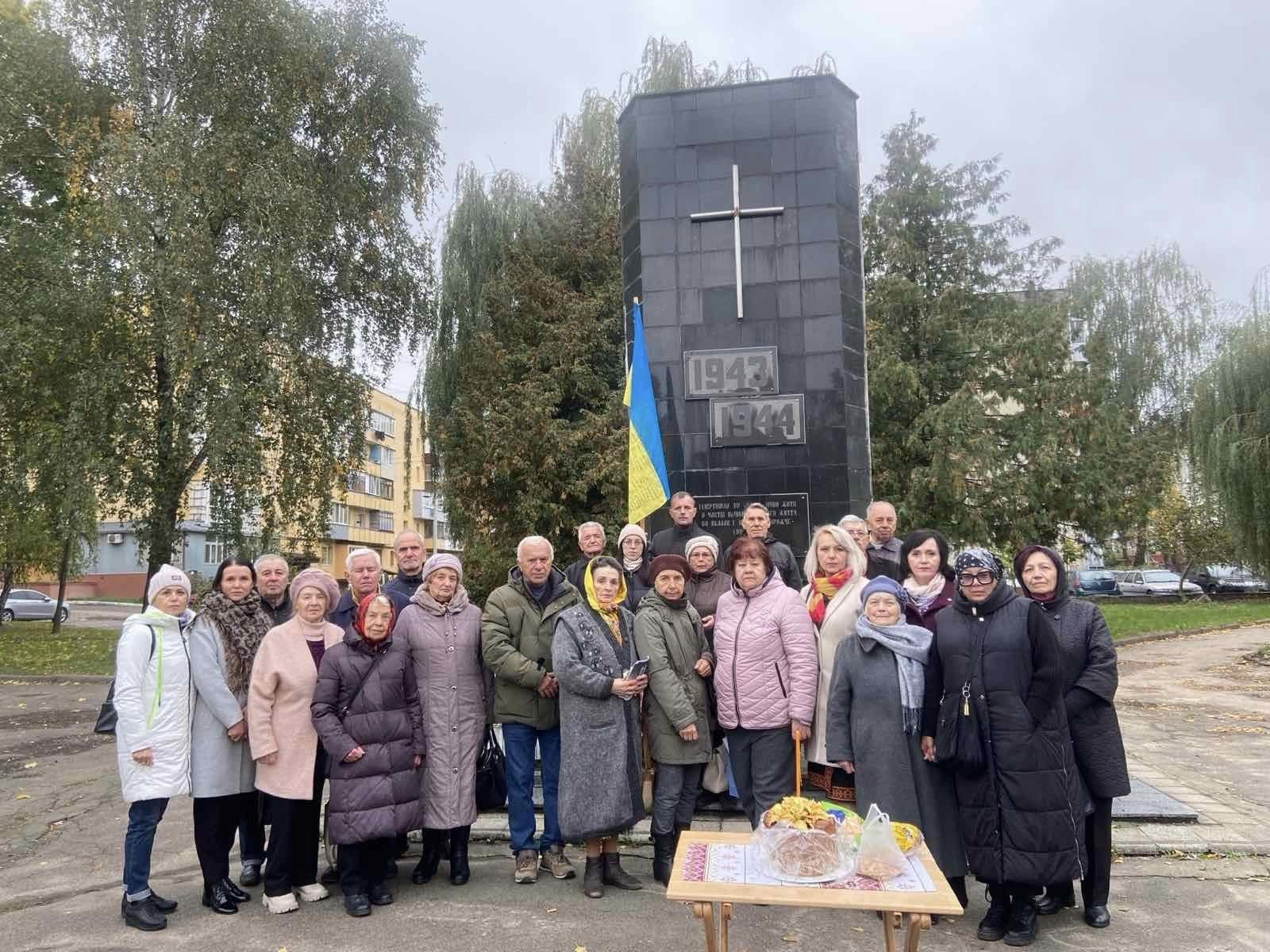 Вшанували пам’ять розстріляних представників волинської інтелігенції у Рівному