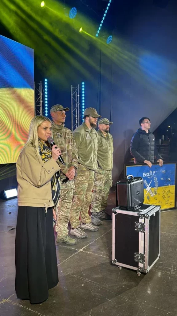 Благодійний захід в Рівному приніс 8 млн допомоги десятьом підрозділам ЗСУ - фото 1