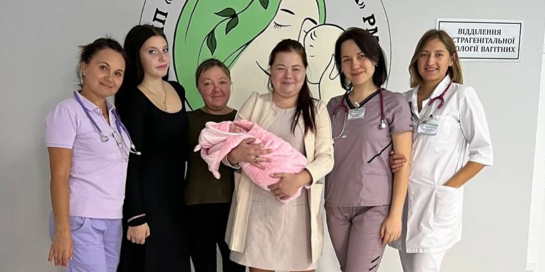 У Рівному виходили дитинку, яка народилась вагою 740 грамів