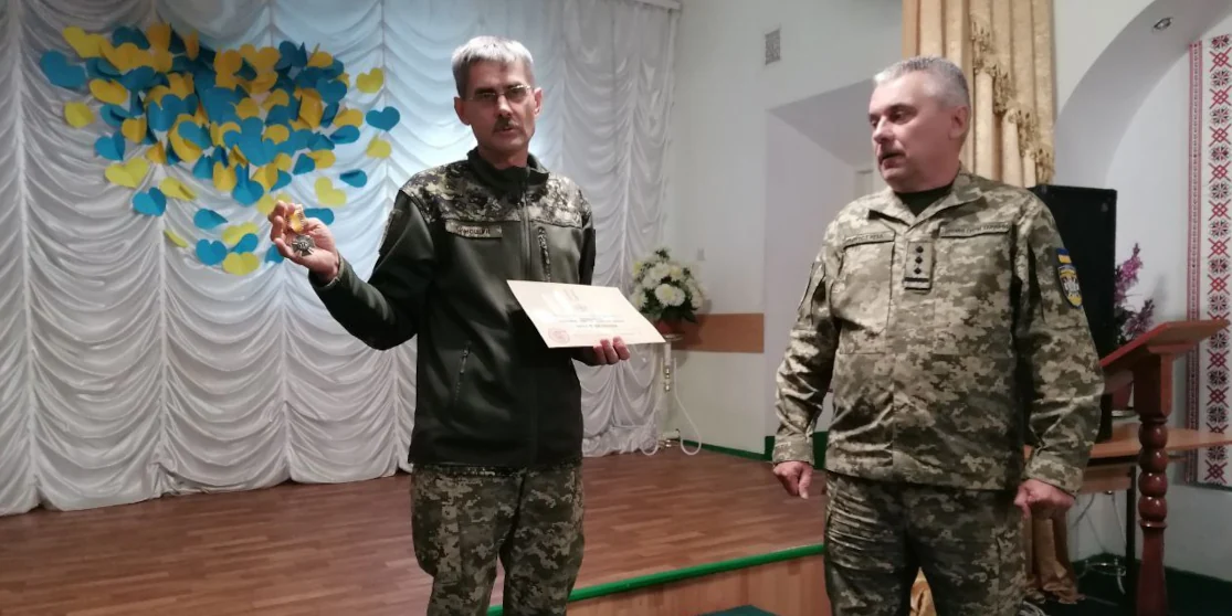 Медаллю «Хрест пошани» відзначили двох викладачів з Рівненщини