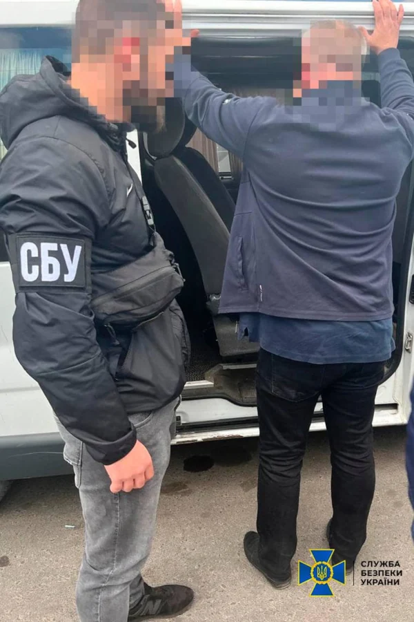 На Рівненщині викрили лікаря, який допомагав ухилянтам уникнути мобілізації - фото 1 На Рівненщині викрили лікаря, який допомагав ухилянтам уникнути мобілізації - фото 1