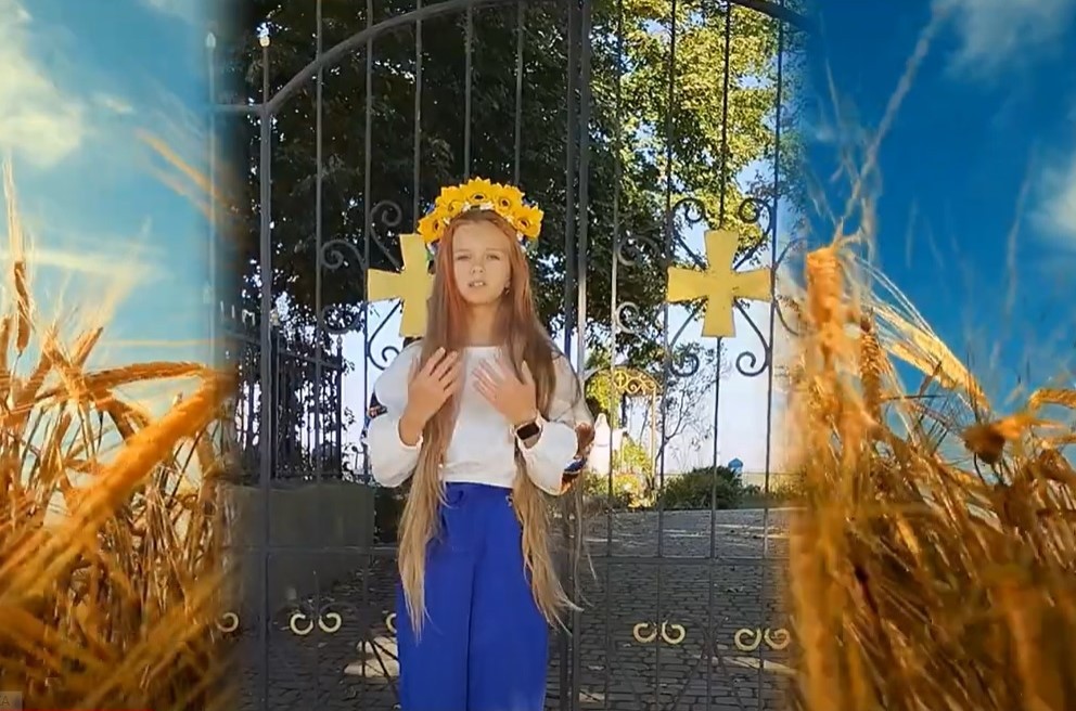 Шестикласниця перемогла на конкурсі патріотичної пісні на Рівненщині