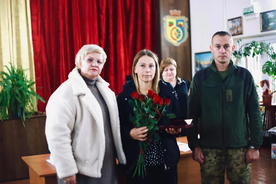 Посмертними орденами 