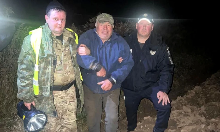 Заблукалого в лісі пенсіонера розшукали на Дубенщині
