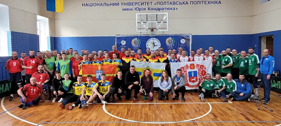 Перші медалі чемпіонату України з волейболу сидячи здобула команда Рівненщини - фото 5