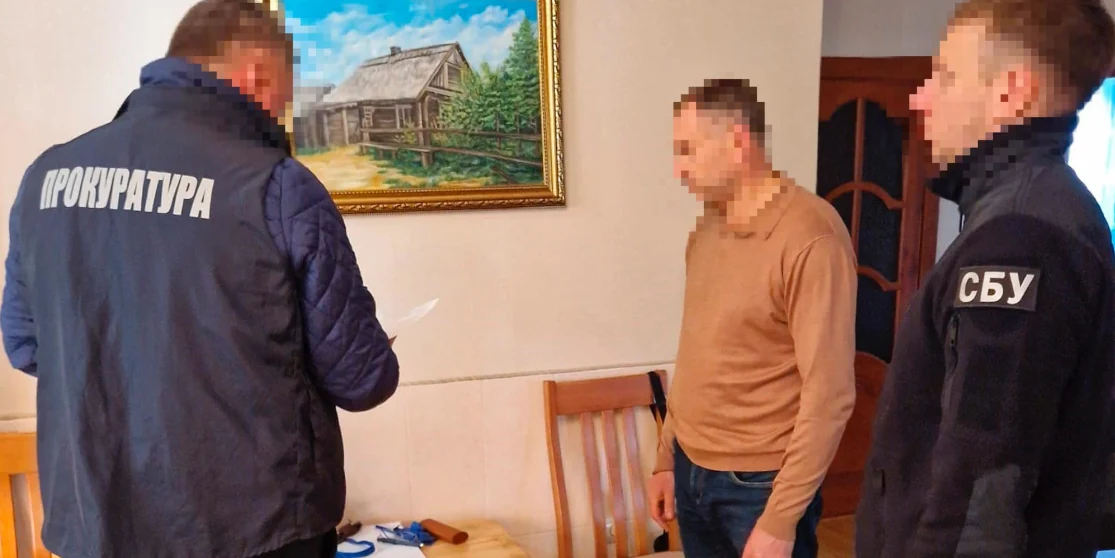 Голову селищної ради й депутата міськради впіймали на хабарі в $15 000