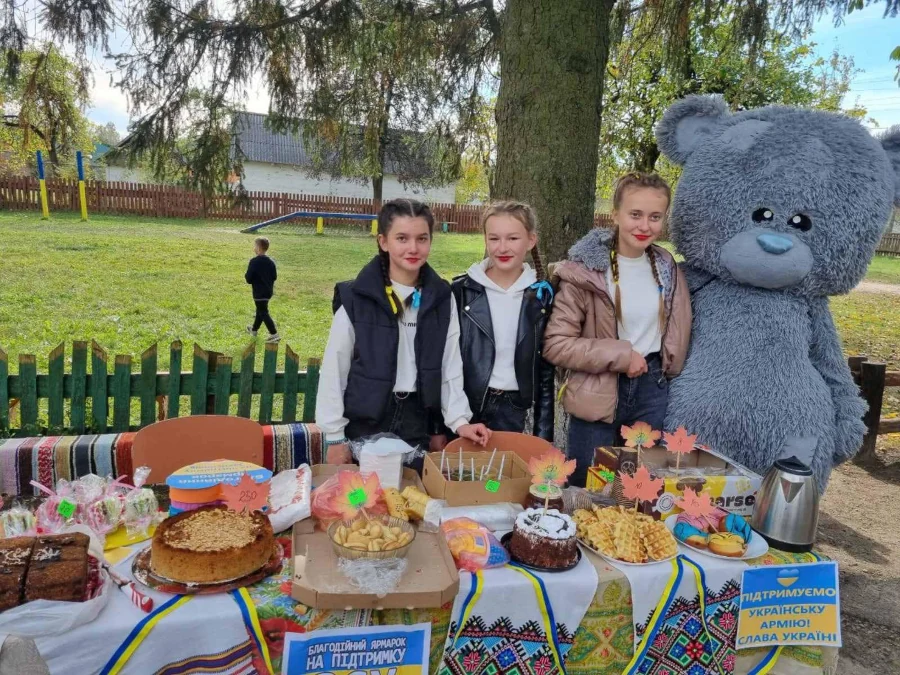 У трьох громадах Березнівщини зібрали для ЗСУ 171 тисячу гривень - фото 1