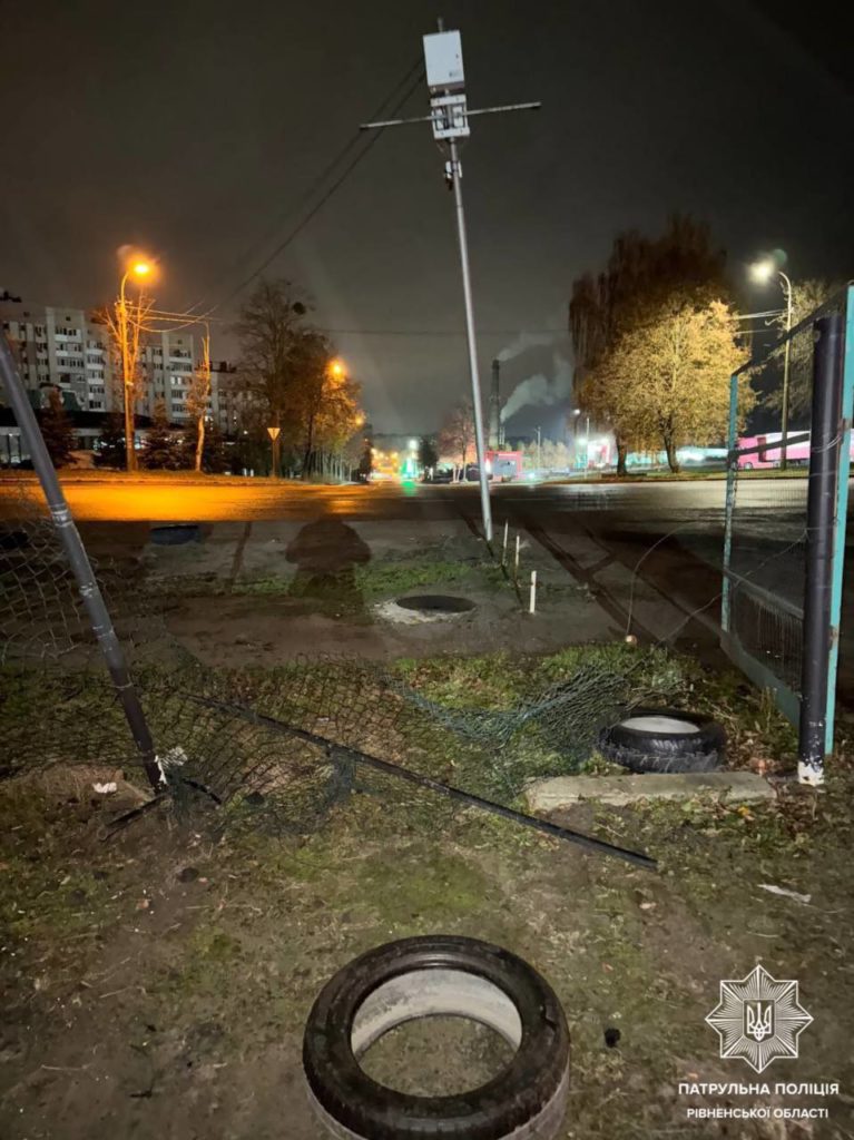 Нетверезий водій не впорався з керуванням та скоїв ДТП у Рівному - фото 2