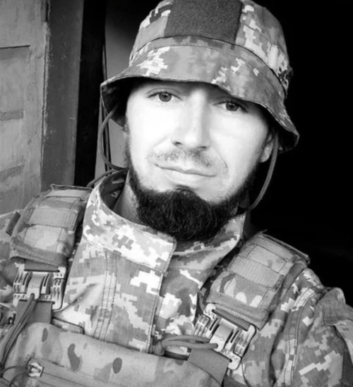 На щиті повертаються до своїх громад на Рівненщині троє полеглих воїнів - фото 3