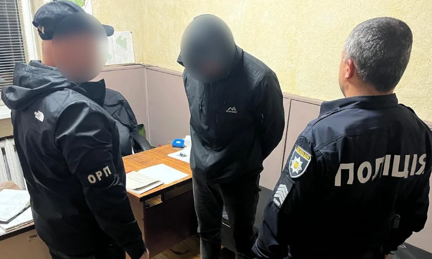 Мешканець Рівненщини намагався вивезти трьох осіб за кордон