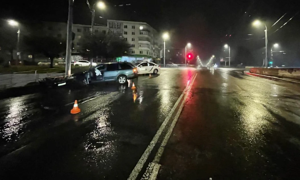 Водій напідпитку в’їхав в огорожу в Рівному