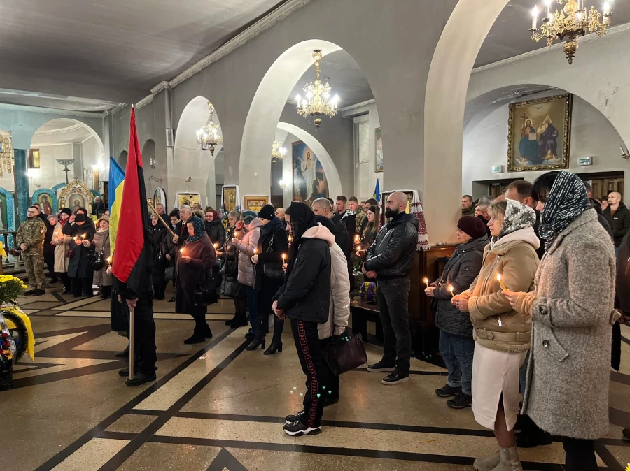 У Рівному провели в останню дорогу Захисника - фото 2