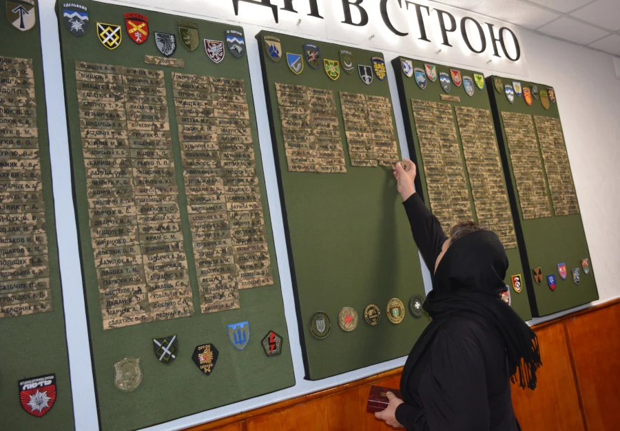 Державні нагороди отримали рідні полеглих Героїв з Рівненщини - фото 3