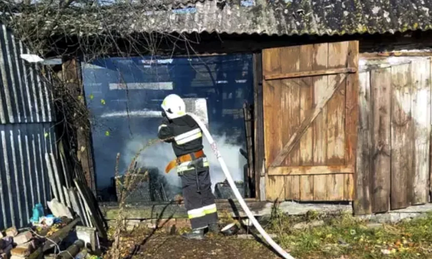 Під час ліквідації пожежі на Рівненщині вогнеборці виявили тіло чоловіка