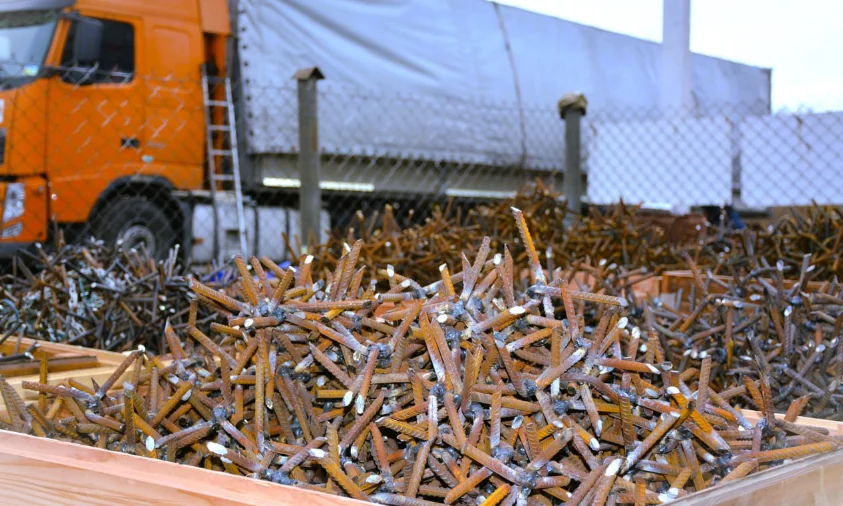 125 тис. протипіхотних їжаків виготовили на Рівненщині для оборони