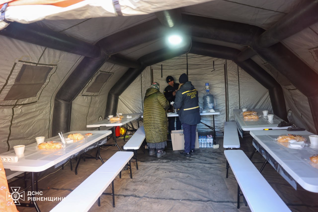 Понад 300 людей звернулись у пункт незламності після обстрілу Рівненщини