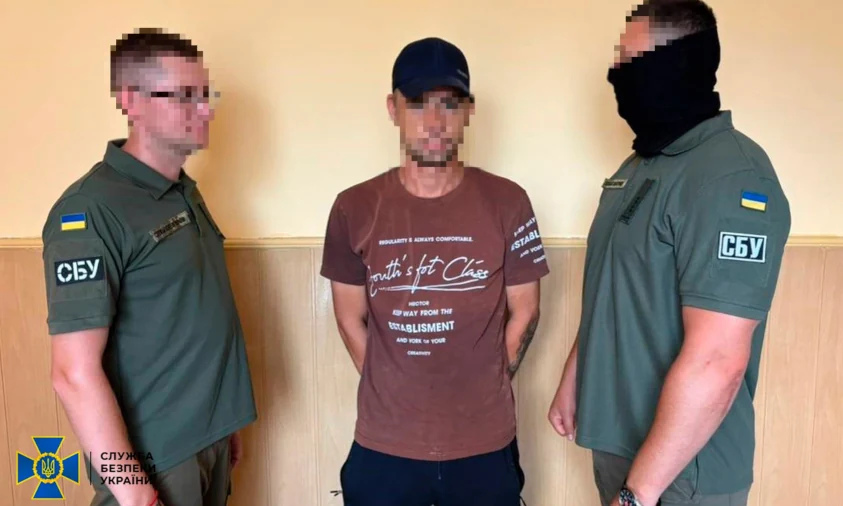 У Рівному судитимуть рецидивістів, які підпалили службові авто ЗСУ