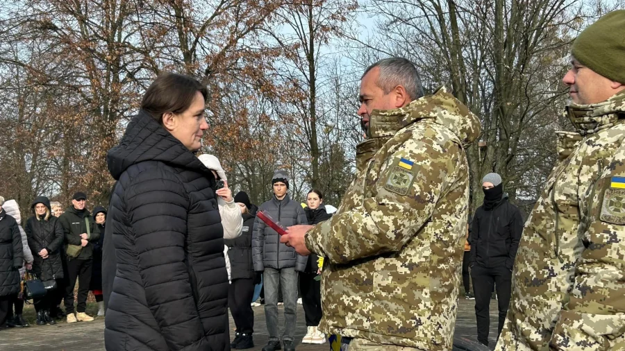 Рідні полеглих Воїнів з Рівненщини отримали посмертні нагороди - фото 2
