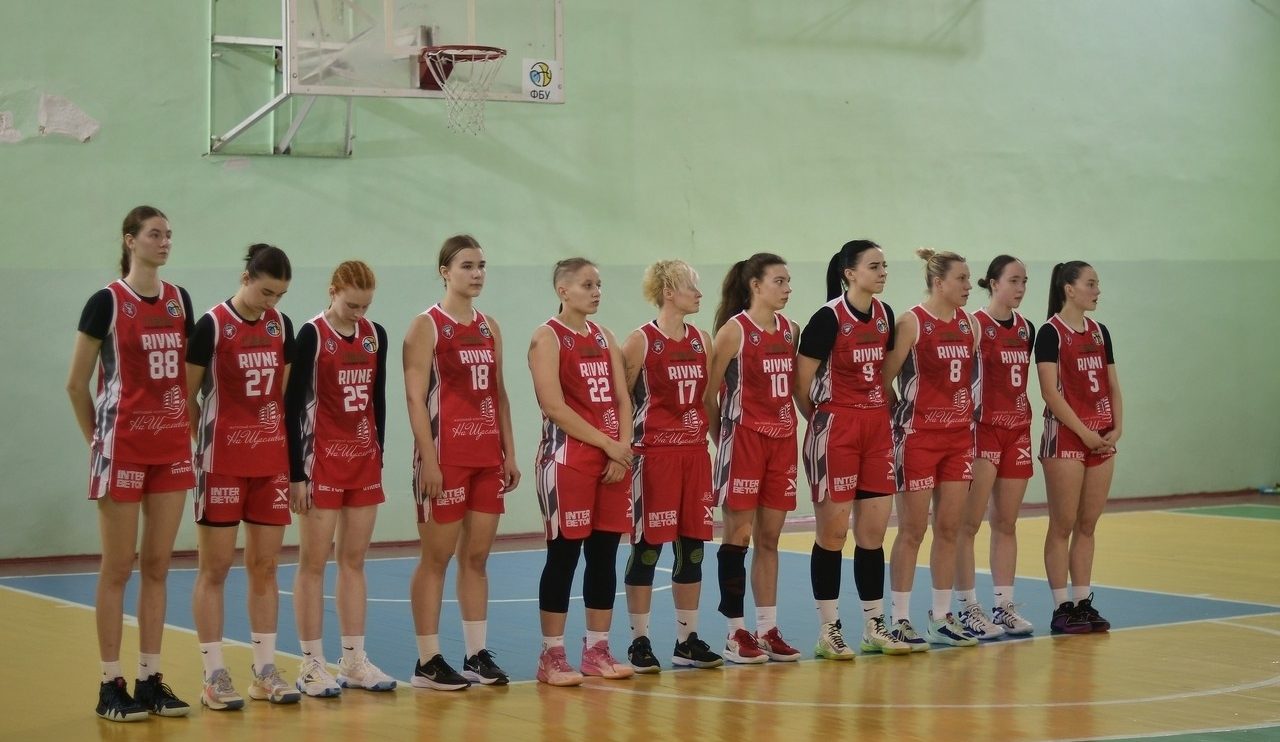 Напружений двобій у Івано-Франківську: БК «Рівне» перемагає