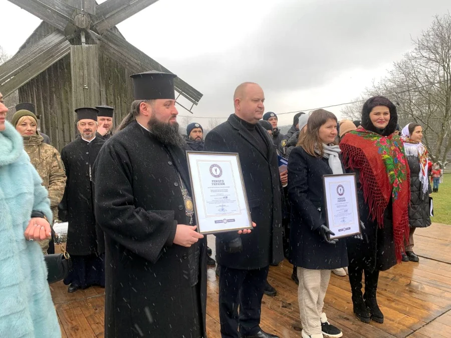 У Чернівцях встановили світовий рекорд із колядування - фото 2