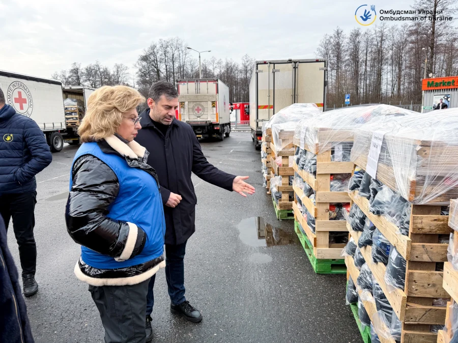 1500 посилок і листи передала Україна військовополоненим, яких утримує росія - фото 1