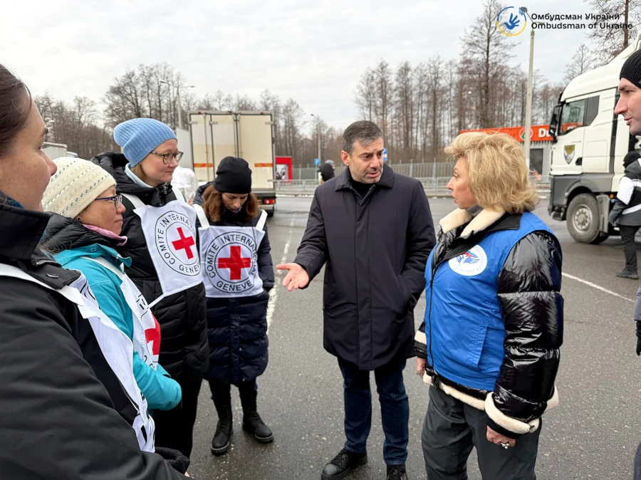 1500 посилок і листи передала Україна військовополоненим, яких утримує росія - фото 2