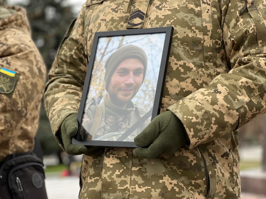 У Рівному провели в останню дорогу трьох захисників - фото 1
