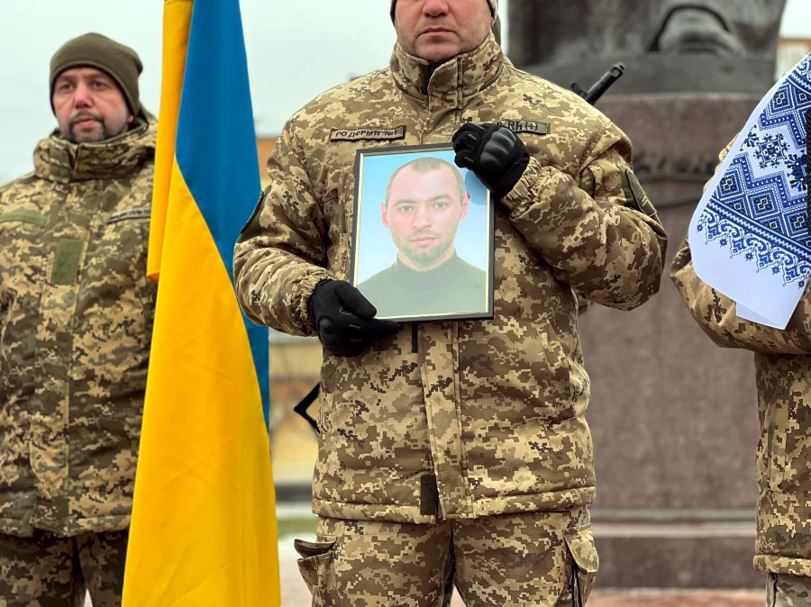У Рівному провели в останню дорогу трьох захисників - фото 2