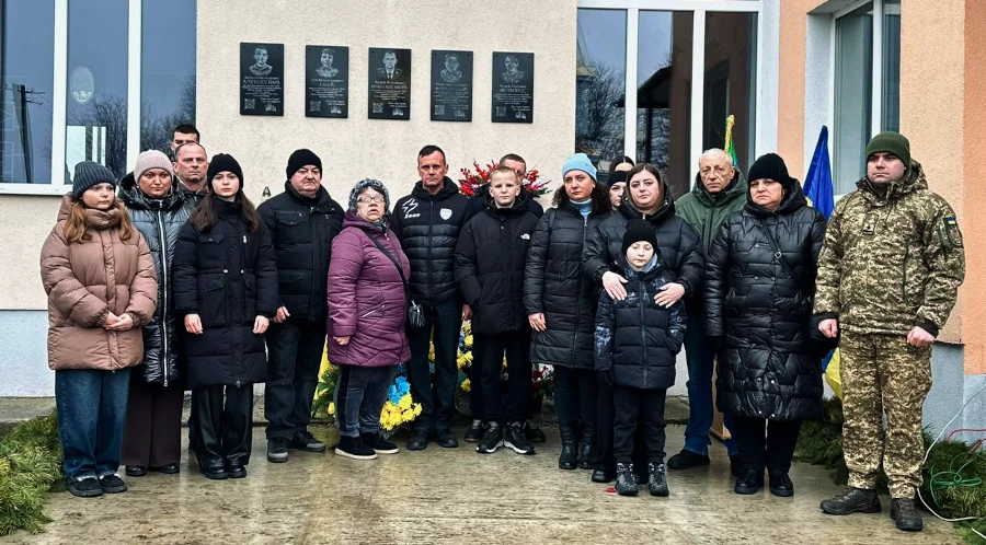 П'ять меморіальних дошок в пам'ять про воїнів відкрили на Рівненщині - фото 2