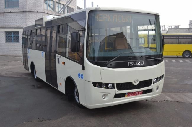 На одному з маршрутів Рівного запустили нові автобуси