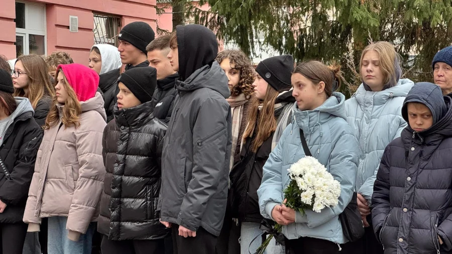 Пам'ять захисника Валентина Гмирака вшанували на Рівненщині - фото 3
