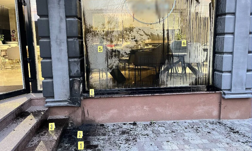 За підпал меблевого магазину в Рівному судитимуть двох лучан