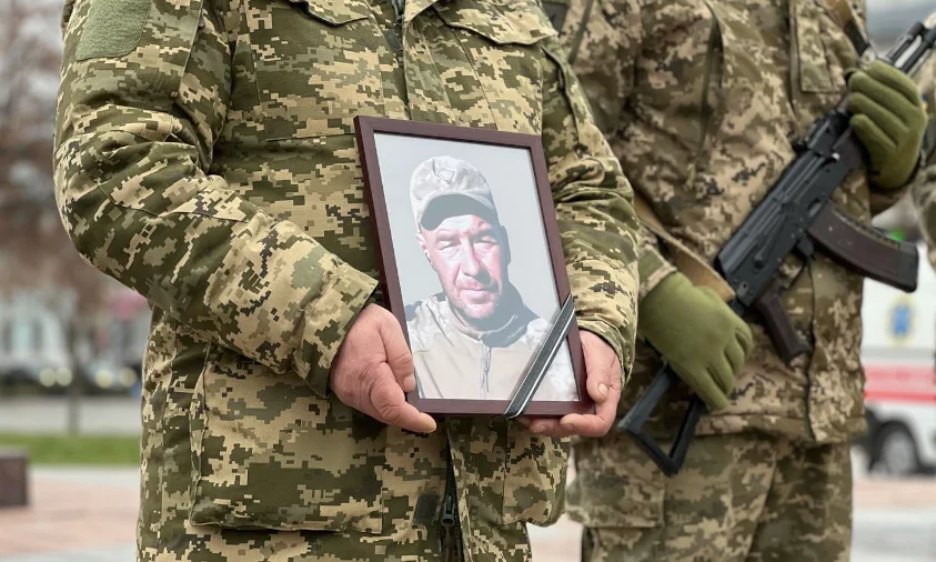 У Рівному попрощалися з полеглим воїном