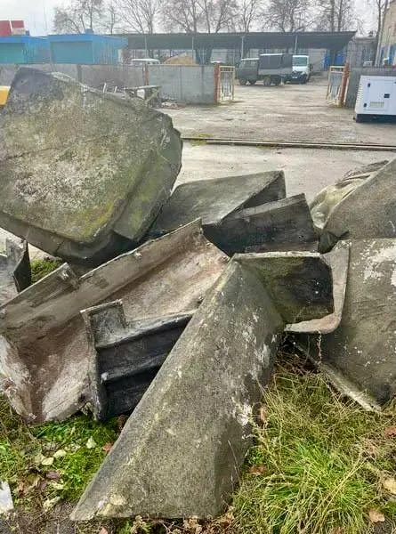 Продаж демонтованих пам'ятників у Рівному завершено - фото 1