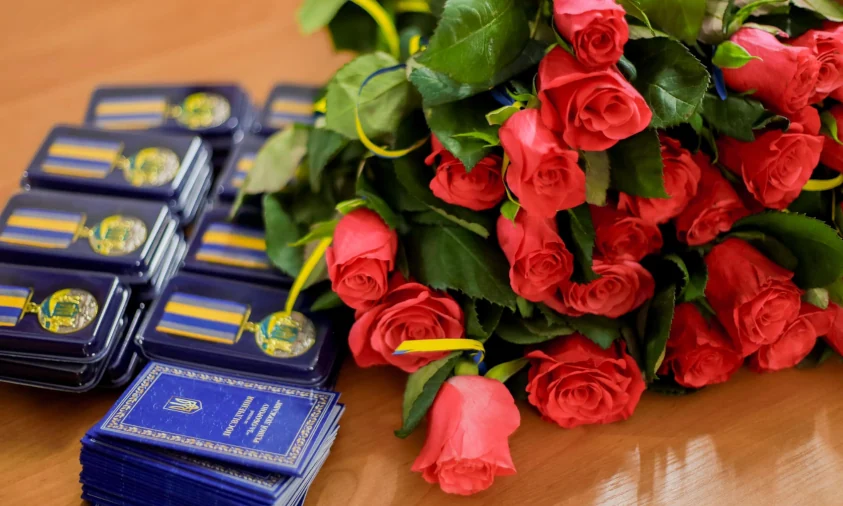 27 родин полеглих військових з Рівненщини отримали посмертні нагороди