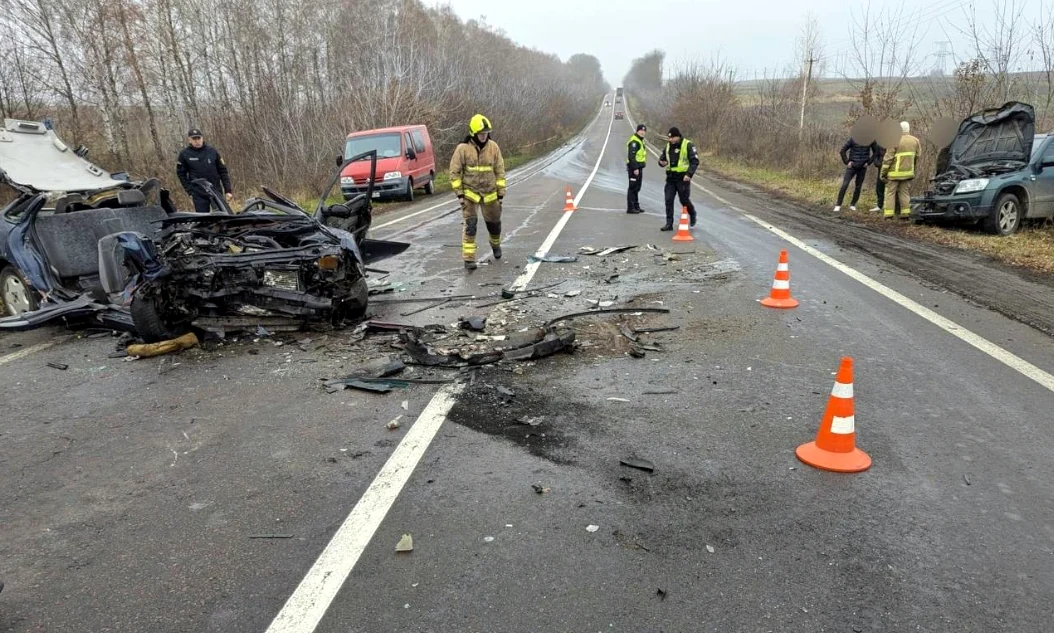 Одна особа загинула та ще троє травмувалися в ДТП у Рівненському районі