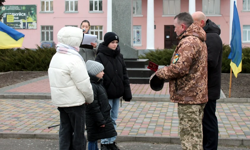 Орденами “За мужність” відзначили п’ятьох полеглих військових з Рівненщини