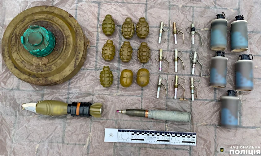 В автомобілі рівнянина вилучили склад зброї В автомобілі рівнянина вилучили склад зброї